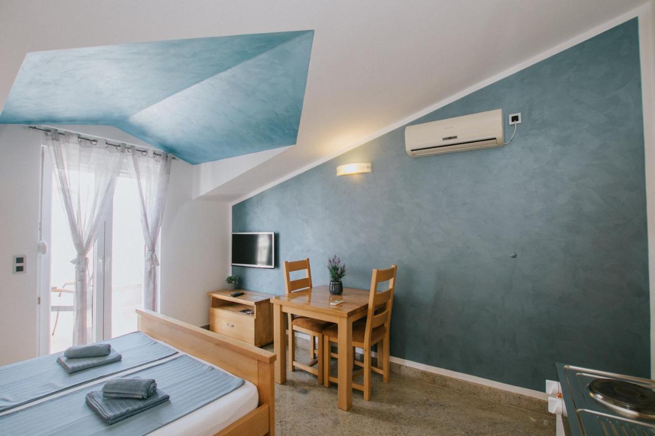 Blue Sea House Apartment โตรกีร์ ภายนอก รูปภาพ