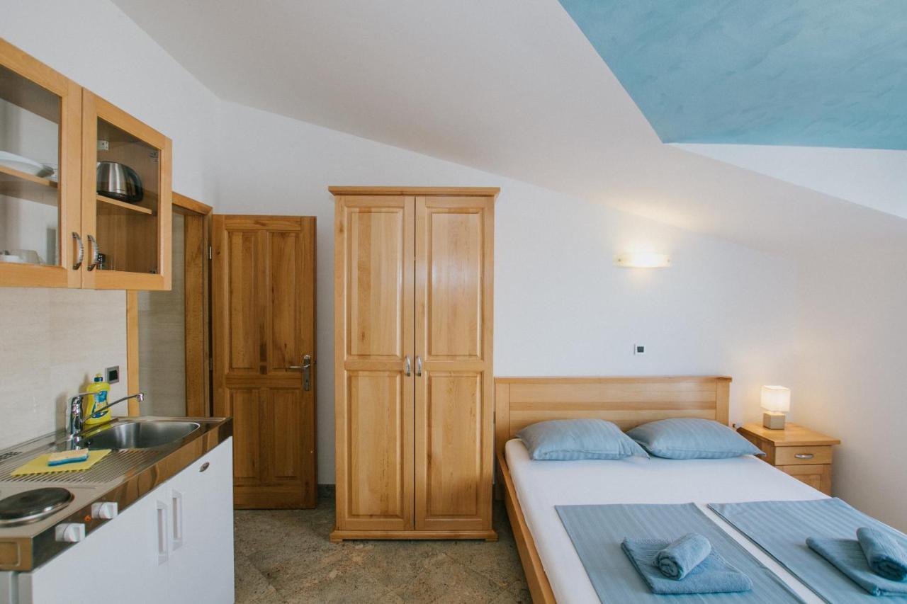 Blue Sea House Apartment โตรกีร์ ภายนอก รูปภาพ