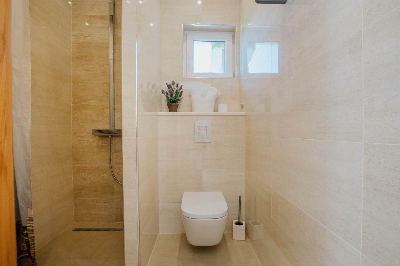Blue Sea House Apartment โตรกีร์ ภายนอก รูปภาพ