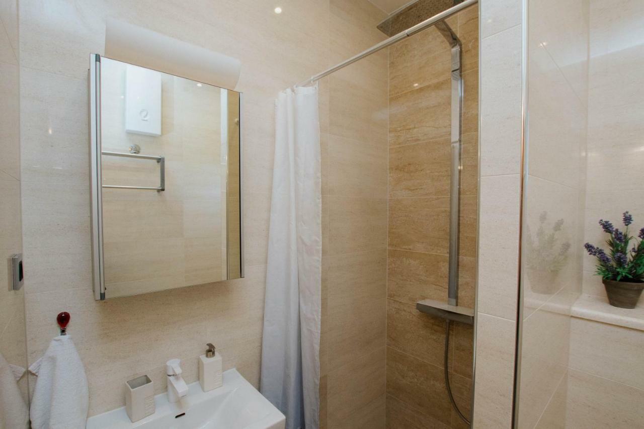 Blue Sea House Apartment โตรกีร์ ภายนอก รูปภาพ