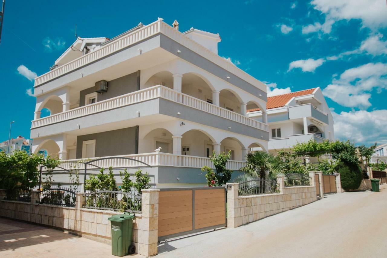 Blue Sea House Apartment โตรกีร์ ภายนอก รูปภาพ